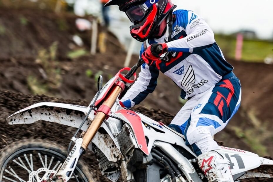 Honda patenta para sus motos eléctricas algo sacado del Dakar y que cambia por completo la manera de pilotarlas