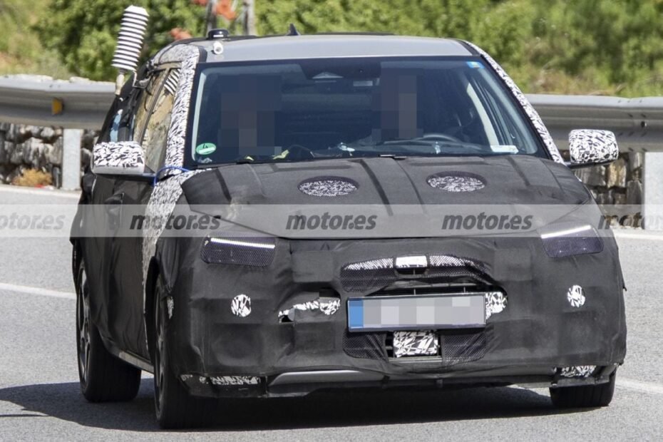 Hyundai acelera el nuevo i20 2027, más tecnología, nuevo diseño y gasolina para resistir la ofensiva china