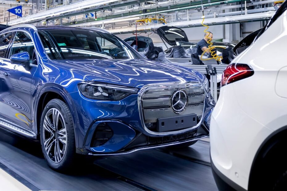 La gama del nuevo Mercedes GLC eléctrico estrena en Europa una versión casi 9.000 euros más barata y hasta 670 km de autonomía