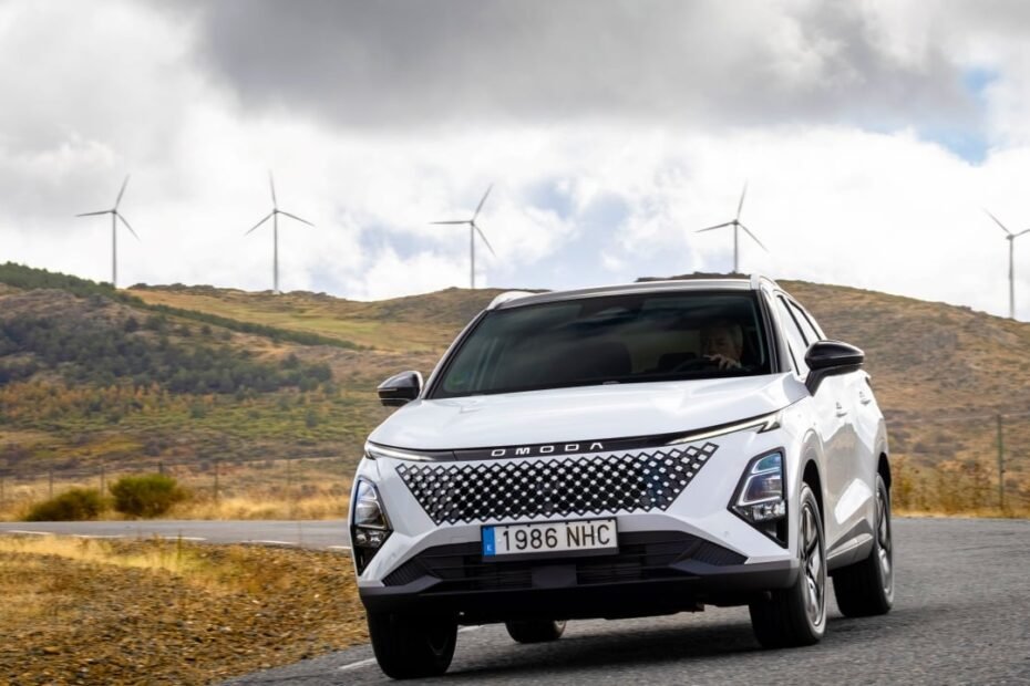 Los coches chinos eléctricos e híbridos se devalúan más que el resto y hay tres motivos que explican el golpe