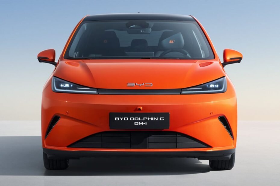 Más de 1.000 km de autonomía y sello de BYD, el nuevo Dolphin G DM-i llega para tensar el mercado PHEV