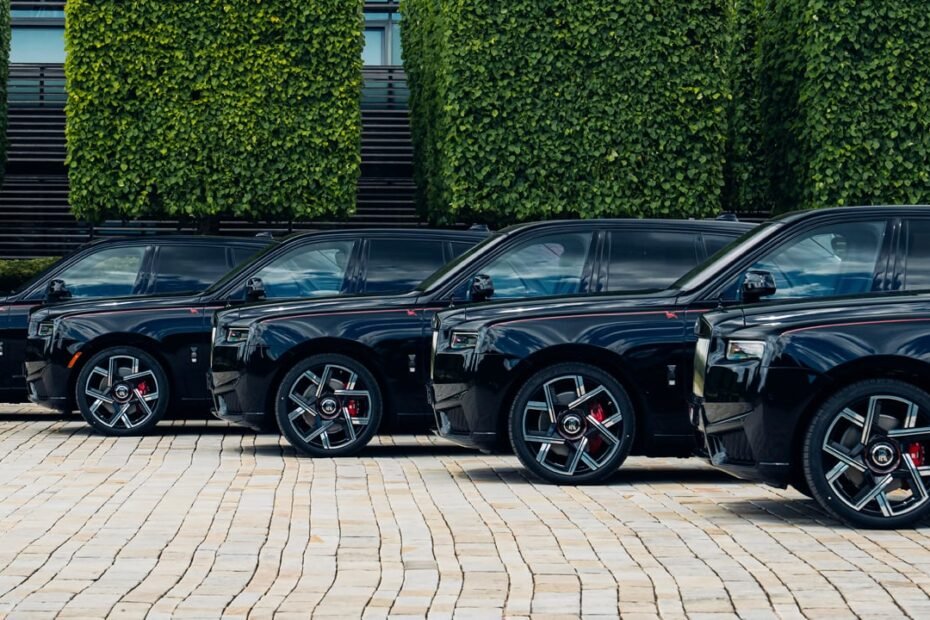 Rolls-Royce abre las puertas del "Kongoverso" con cinco Cullinan Black Badge irrepetibles