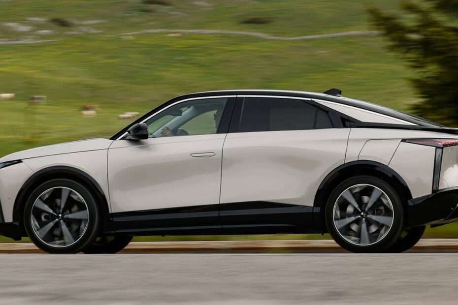 Todos pendientes de BYD y llega esta marca francesa y te planta su eléctrico más ambicioso con 6.000 € de rebaja y 550 km de autonomía