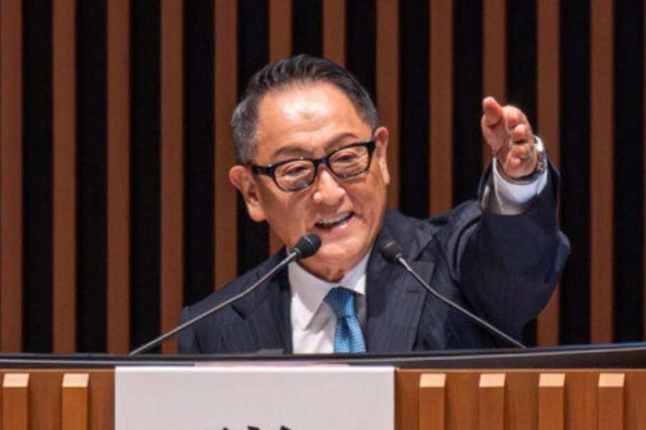 Akio Toyoda: "La única forma de cambiar a Toyota era enseñarles cómo me jugaba la vida en Nürburgring"