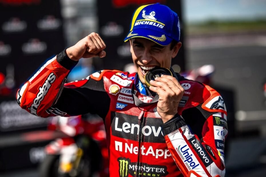 Bagnaia sabe quién sigue siendo el rey de MotoGP: “Marc Márquez marca la diferencia, es un maestro”