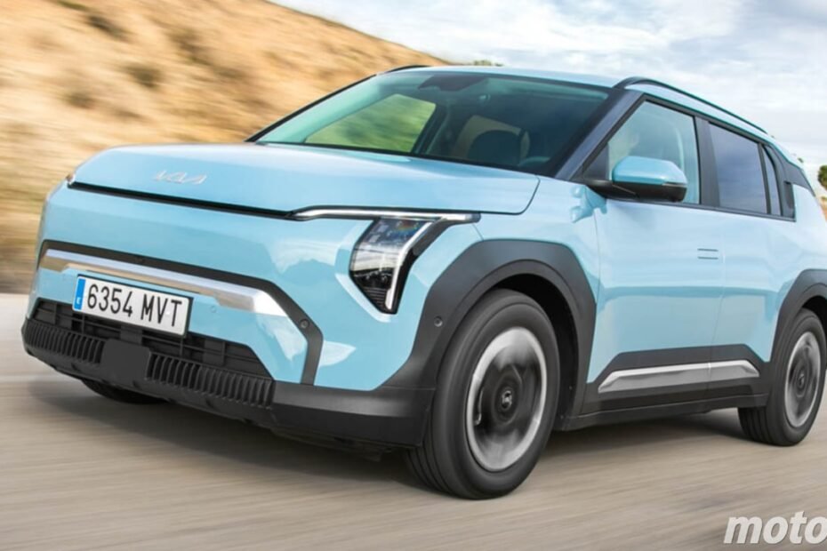 Con un maletero que sus rivales no igualan y 5.800 € de rebaja, el KIA EV3 gana la batalla al BYD Atto 2 y Peugeot E-2008