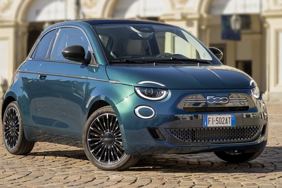 El esperado FIAT 500 3+1 con etiqueta ECO ya tiene precios, la gama Hybrid se amplía con la carrocería más práctica