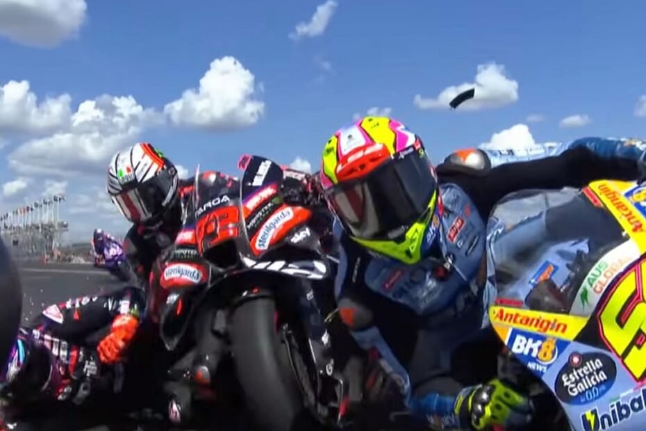 Miller y Bagnaia exculpan a Jorge Martín: “Intentó quitar el 'holeshot' y la moto dio un salto”