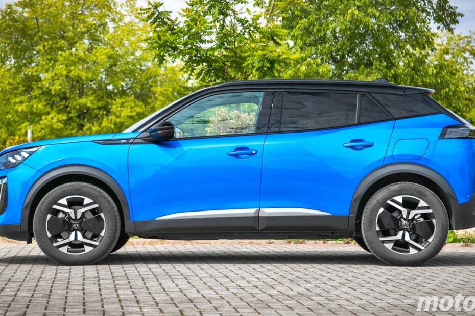 Planta cara al SEAT Arona con precio de Dacia y también se hace en España, este SUV de Peugeot rompe el mercado con 11.300 € de rebaja