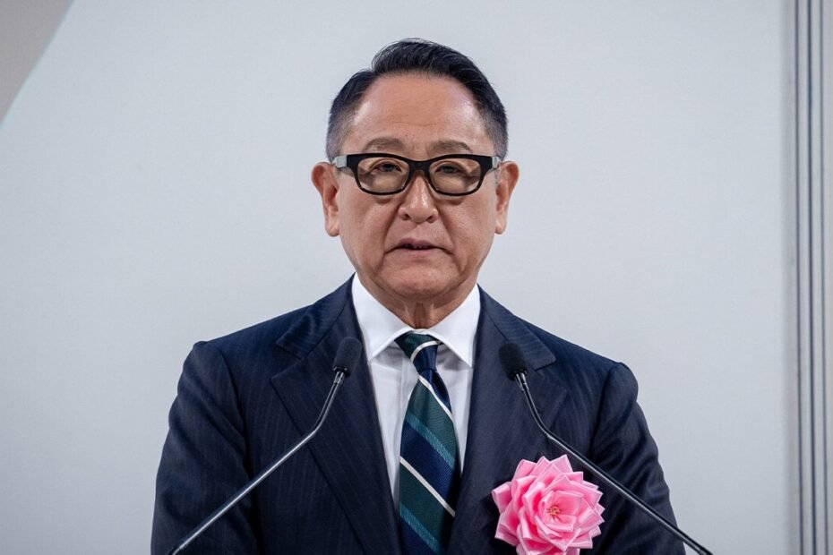 Toyota está en plena tormenta, pero sigue confiando en Akio Toyoda como su capitán