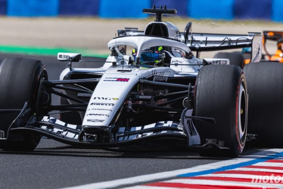 Checo Pérez es sancionado y saldrá desde el pit lane