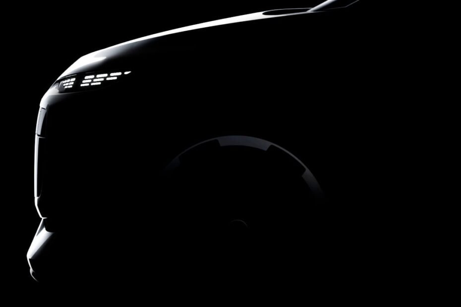 El Audi A2 e-tron ya no puede esconder su diseño, este vídeo espía lo destapa casi por completo