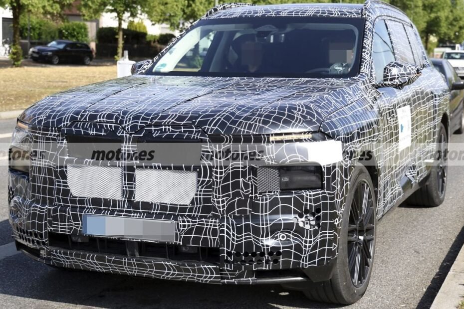 El BMW iX7 2028 da un paso decisivo, estas fotos espía revelan el SUV eléctrico más lujoso de la marca