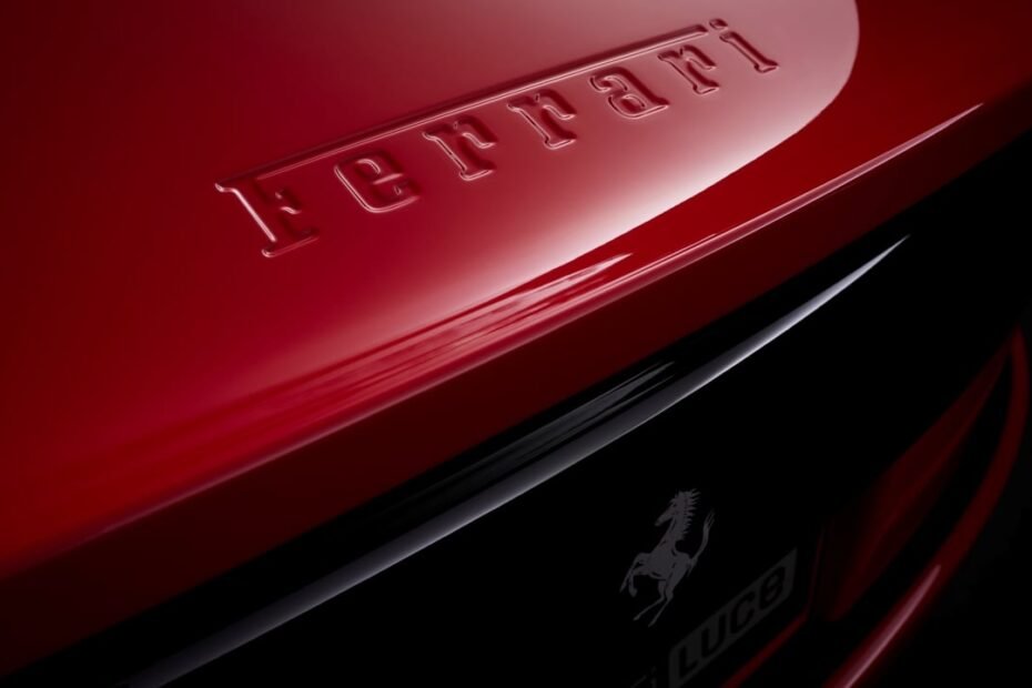 El Ferrari Luce arrasa en reservas pese a la polémica: cola hasta finales de 2027