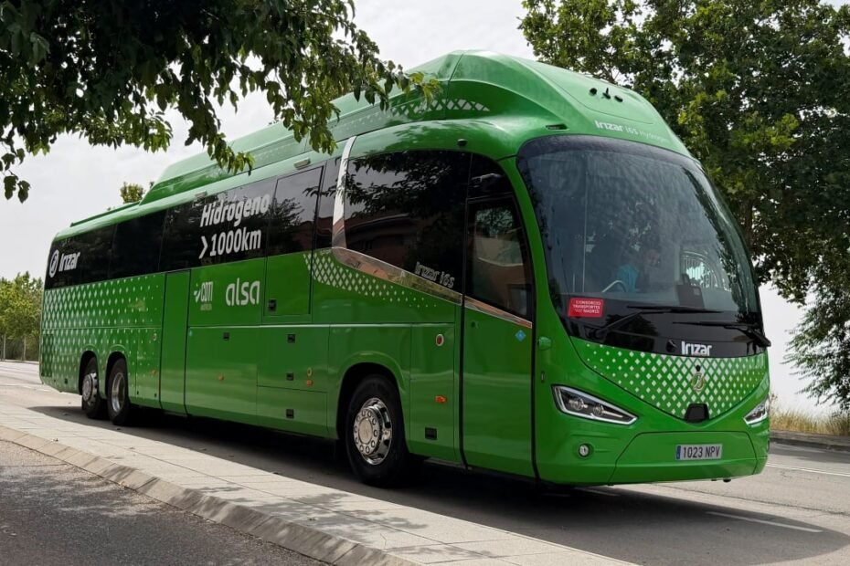 El primer autobús de hidrógeno de Bosch ya circula en Madrid con 1.000 km de autonomía: la ciudad se convierte en su banco de pruebas