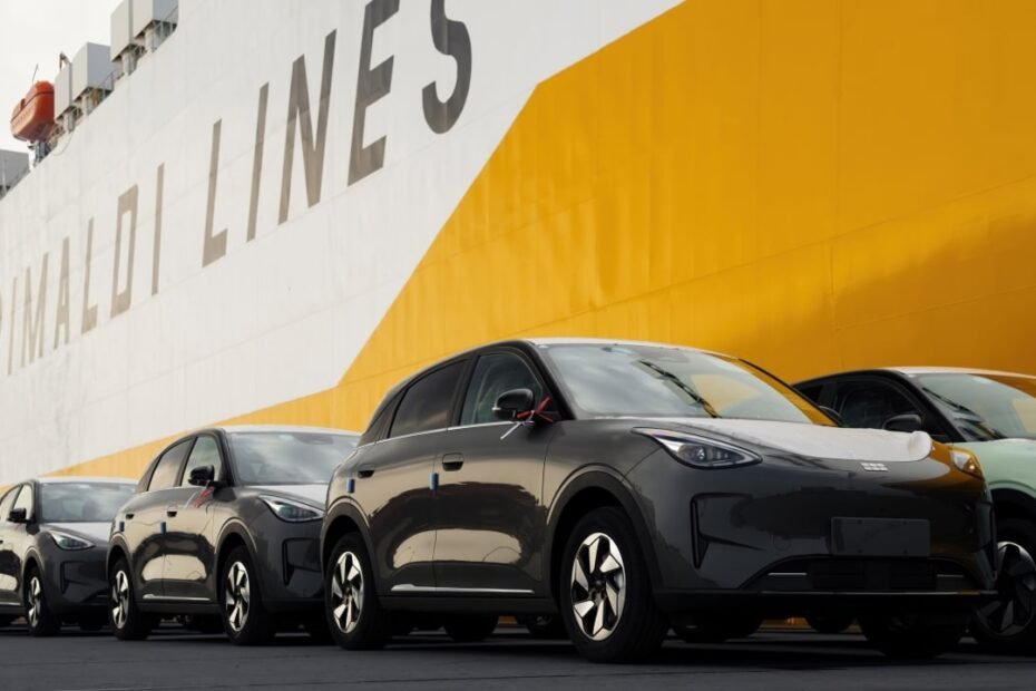 El superventas chino Geely E2, el que fabricará Ford en Almussafes para 2028, ya pone rumbo a Europa