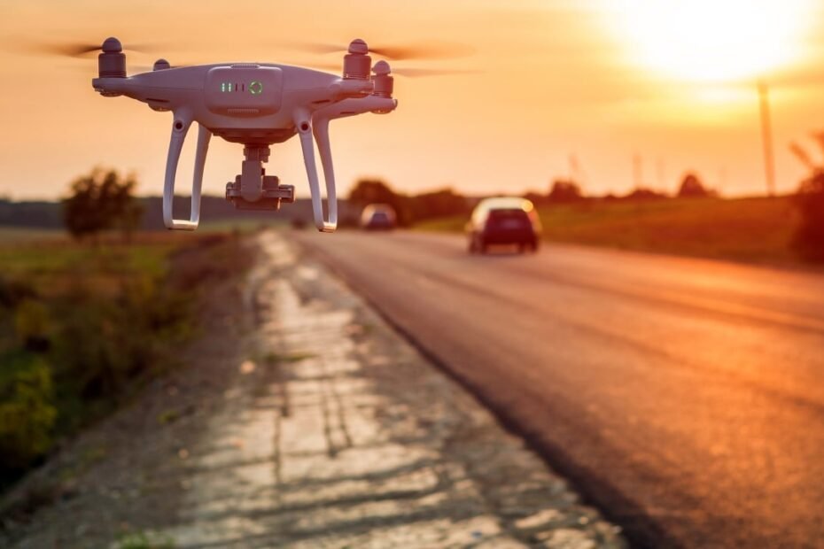 La DGT se prepara para los drones de largo alcance; vigilancia y sanciones en carretera experimentarán un cambio radical