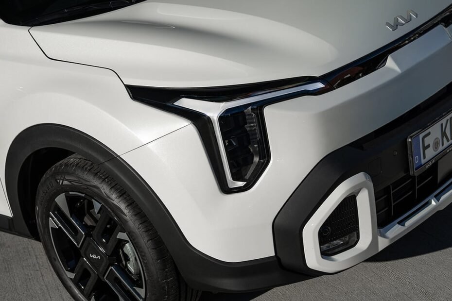 Mientras en España solo se habla de coches chinos llega KIA y te planta un SUV ECO a precio de Dacia