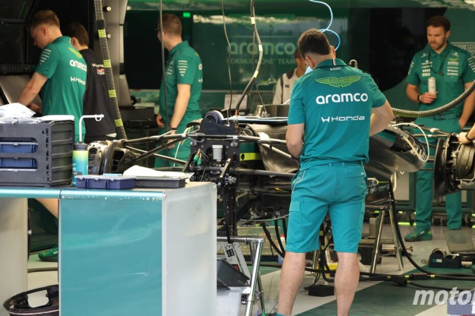 Primeras imágenes del nuevo Aston Martin AMR26B, el coche que debe devolver a Alonso a la pelea