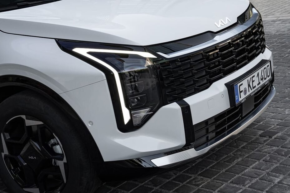 9.500 € menos para el mejor SUV de KIA con 4x4 para escapar de la ciudad, etiqueta ECO y un motor híbrido con 239 CV