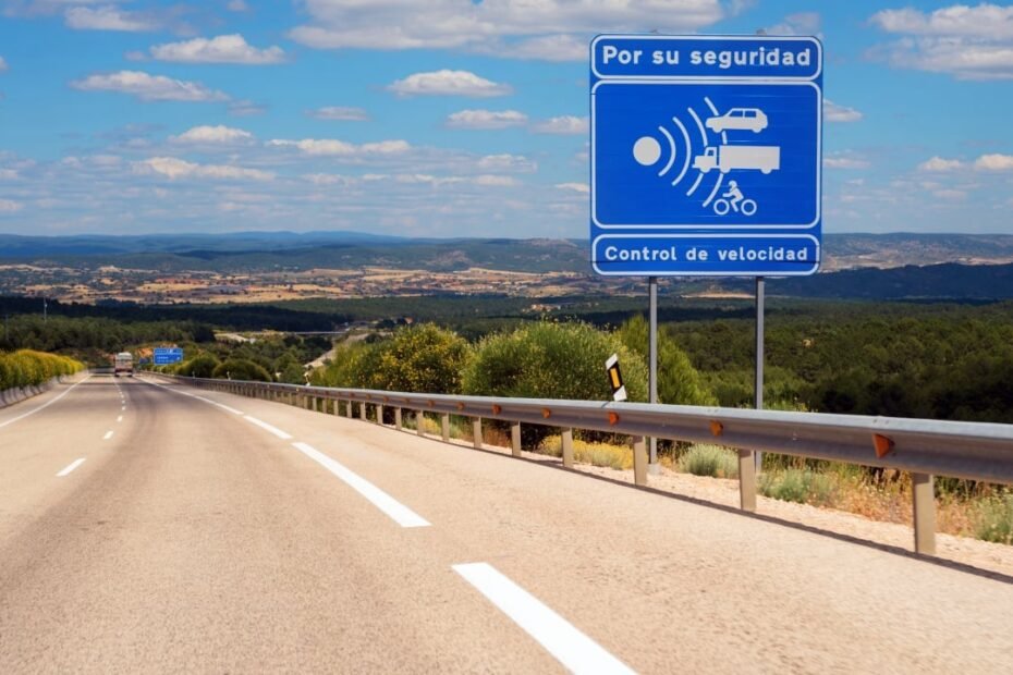 Cinco radares nuevos, pero solo tres aparatos: el truco de la DGT para contar sus propios controles