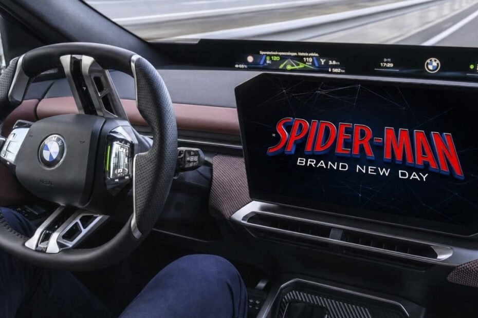 Comprar un BMW ya no te libra de la publicidad: Spider-Man llega hasta la pantalla central