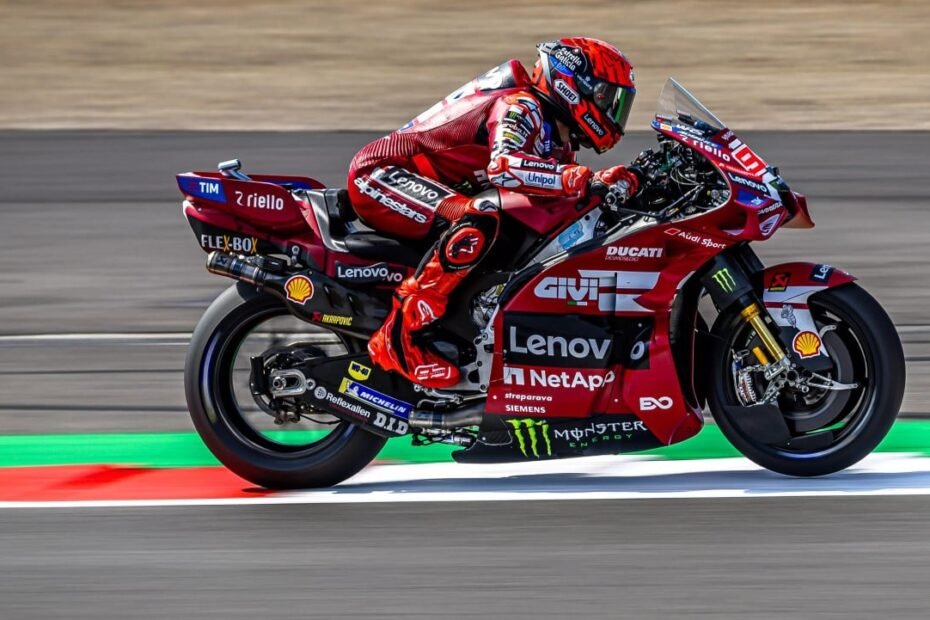 El físico vuelve a poner límites a Márquez: su hombro le hace perder donde antes marcaba diferencias