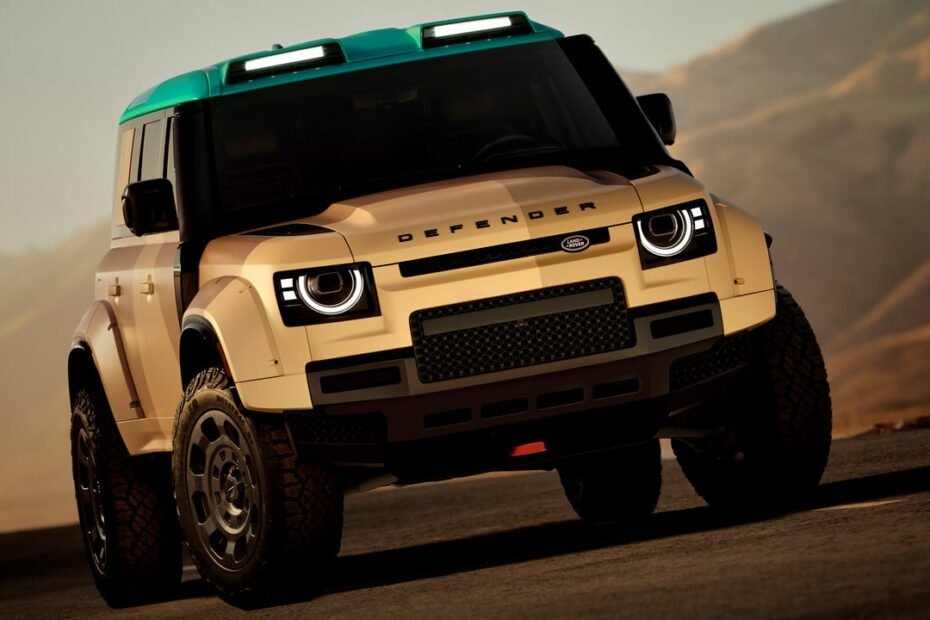 El Land Rover Defender que ganó el Dakar llega a la calle con 635 CV y un permiso para hacer locuras