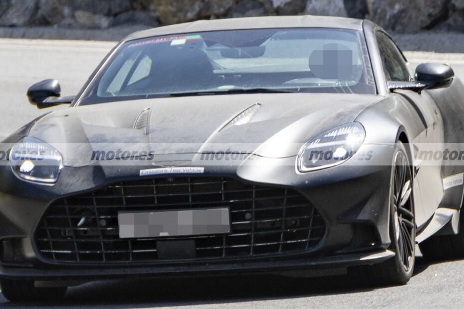 El nuevo Aston Martin Vanquish S ya está en pruebas, el V12 de 835 CV será una locura todavía más brutal por una razón