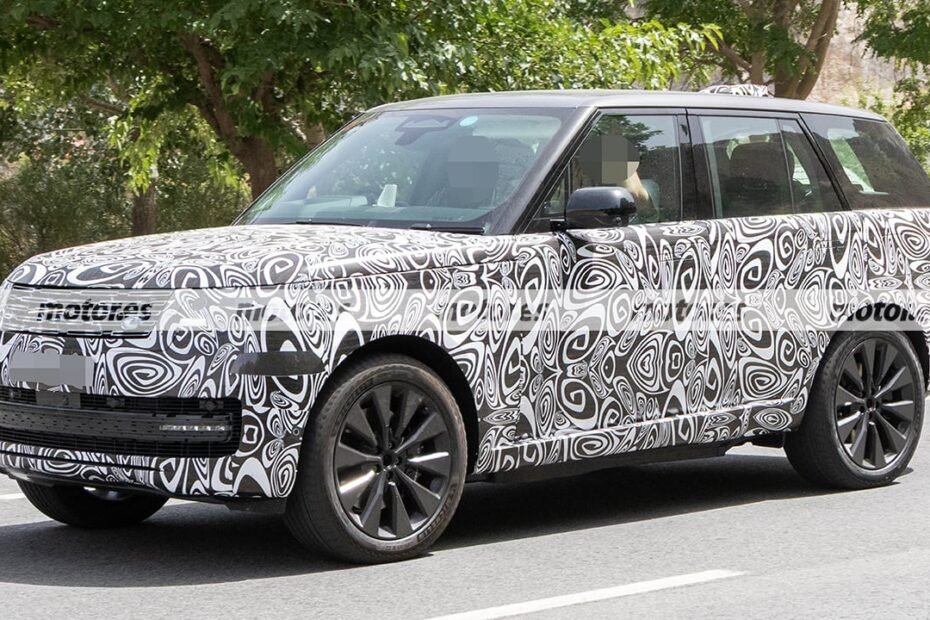 El nuevo Range Rover 2027 pierde camuflaje, la renovación del lujoso SUV británico al detalle en estas fotos espía