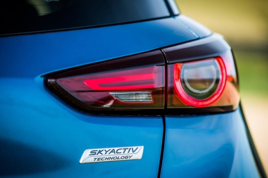 Elegir SUV pequeño se complica: Mazda entra de nuevo en la pelea con Toyota y Peugeot