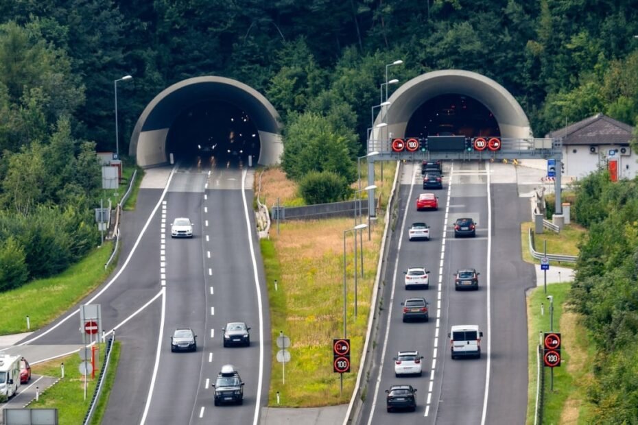 Europa tiene su primera autopista de dos velocidades: los eléctricos ganan 30 km/h por ley