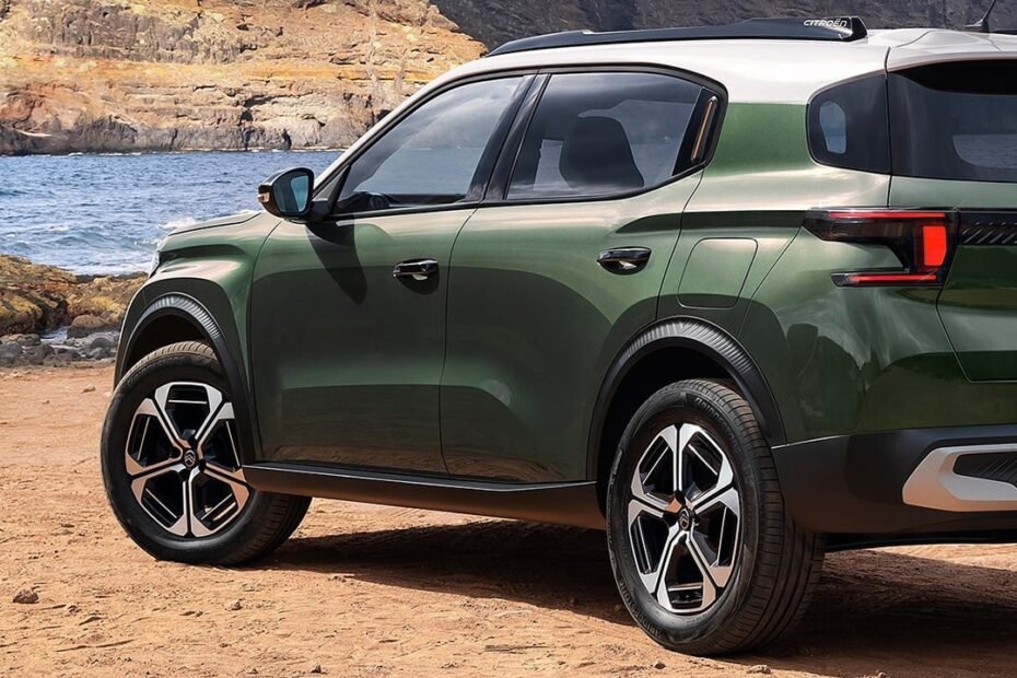 Hasta 7 plazas, maletero grande y etiqueta ECO por 23.000 €, así es el SUV familiar que sorprende por precio