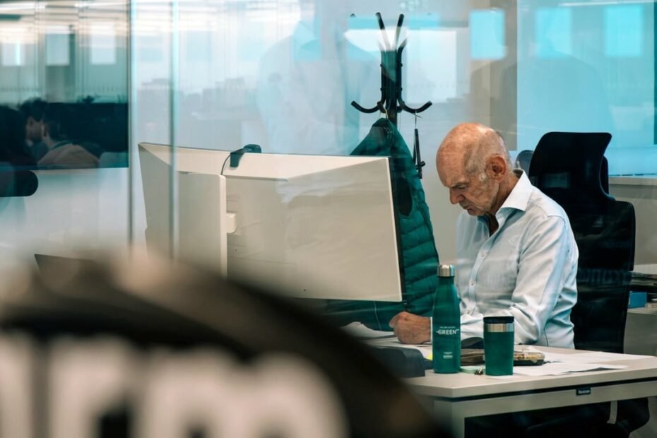 Newey, en modo multitarea: dos meses compaginando el diseño del coche de 2027 con el AMR26B