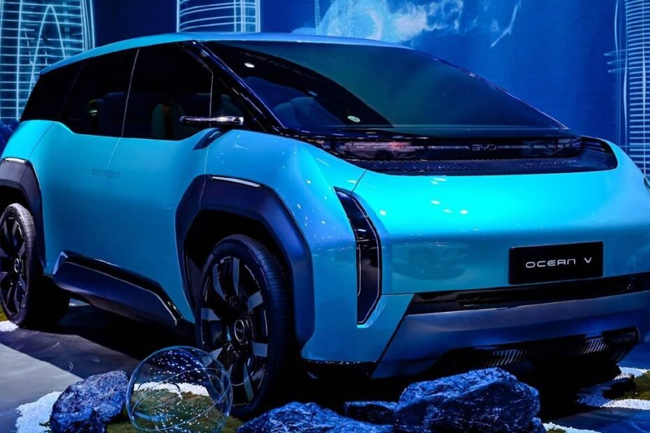 No es un SUV, y precisamente ahí está la clave: BYD acerca su primer familiar eléctrico