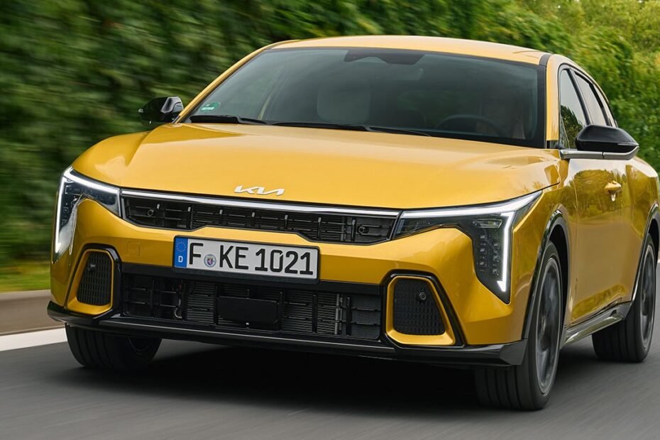 Precio de Skoda Scala, etiqueta ECO y 5.200 € de rebaja, así es el nuevo anti-SUV de KIA