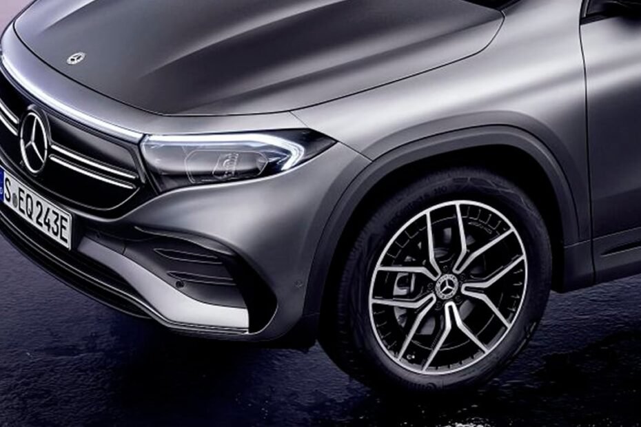 Su Mercedes EQA tenía prohibido dormir en el garaje por riesgo de incendio y un tribunal acaba de pasarle la factura a la marca