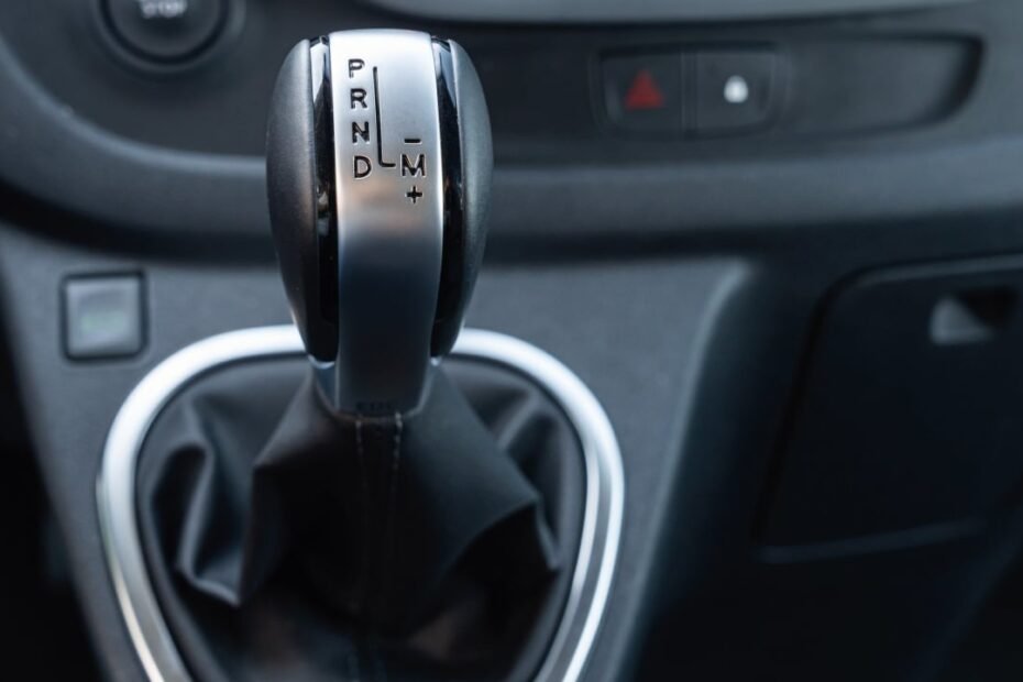 Te sacarás el carnet en automático y 7 horas después podrás conducir un manual: el Código 78 tiene fecha de caducidad
