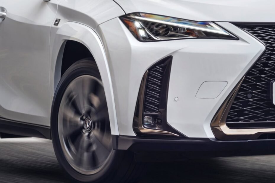 El Lexus UX anuncia su cese de producción en 2027, sin sustituto confirmado el LBX se queda como SUV de acceso