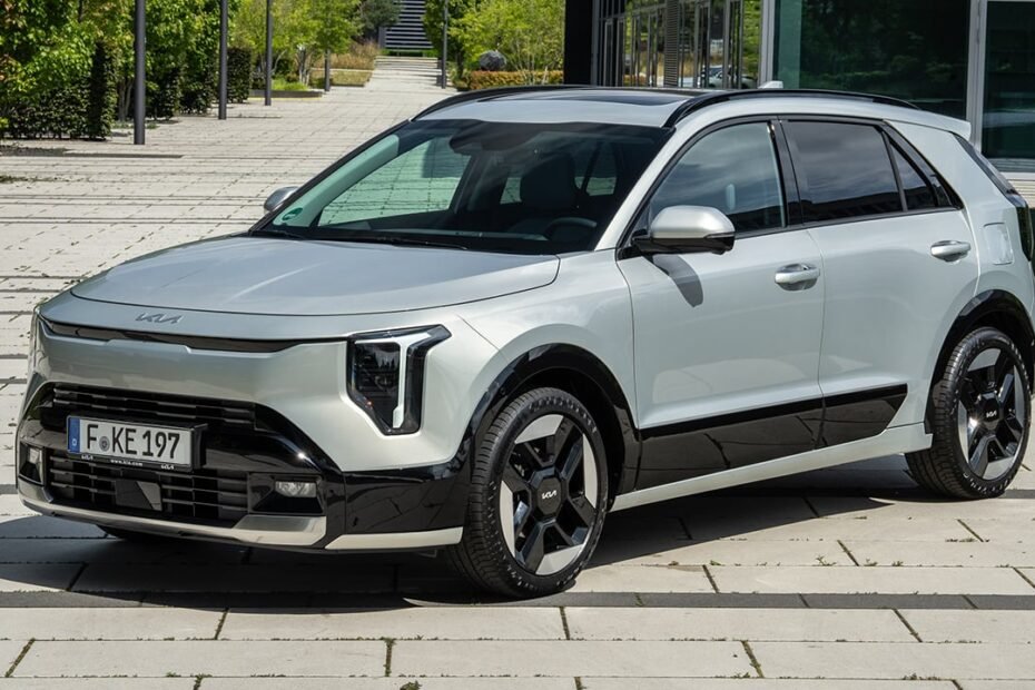 El nuevo KIA Niro híbrido cuesta 5.200 € menos que el Toyota C-HR y además tiene un menor consumo