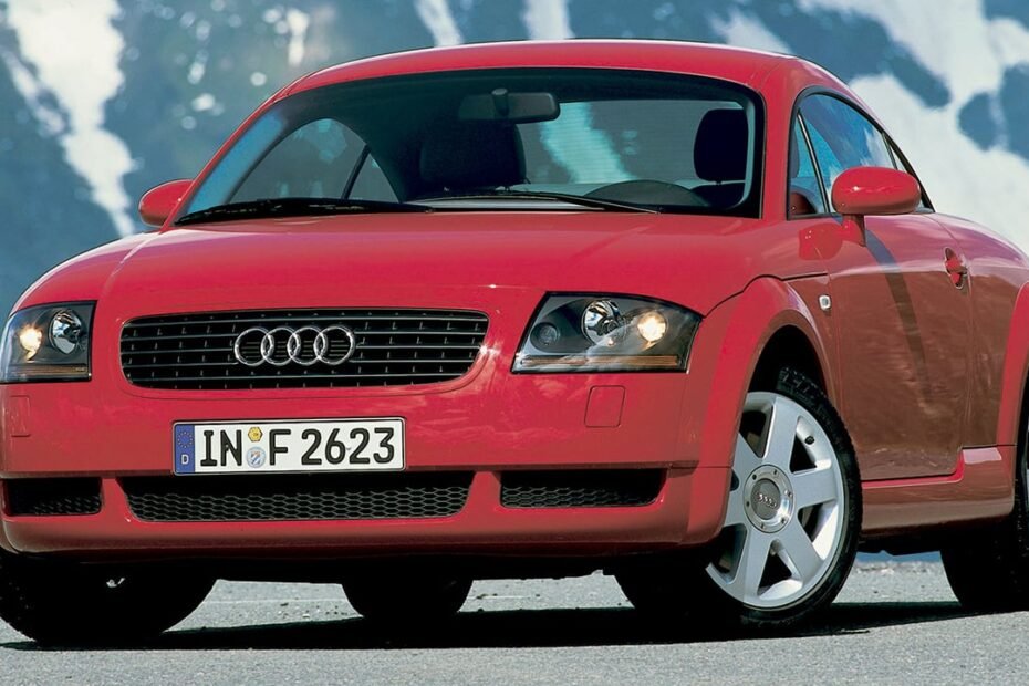 Ni pantallas ni menús interminables: el coche «analógico» gana adeptos en el mercado de ocasión