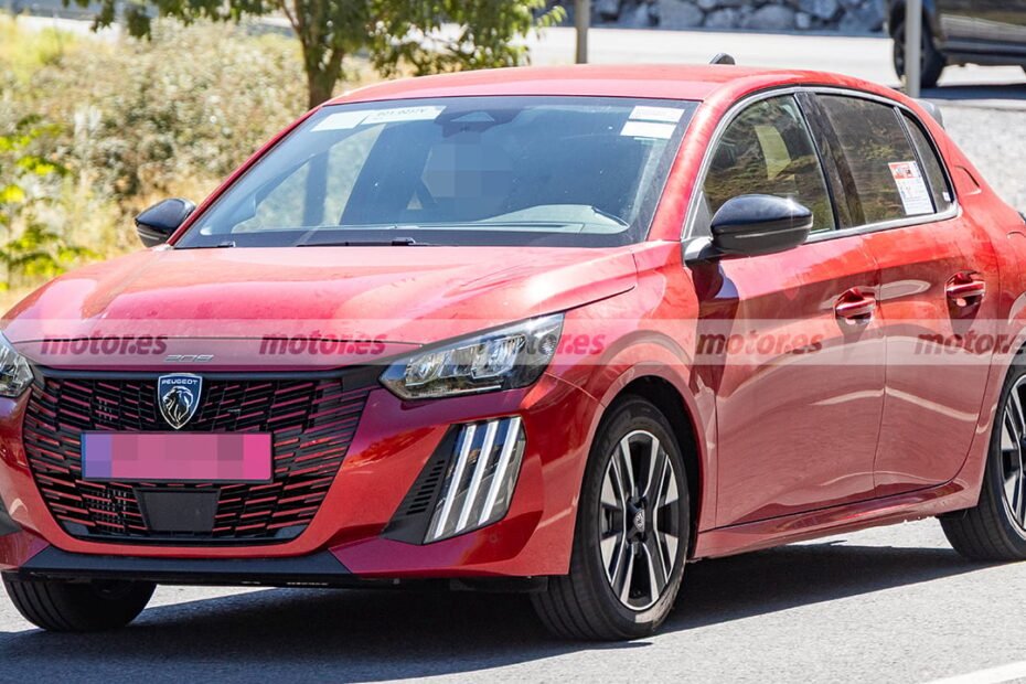 Peugeot ya prueba la mejora que Stellantis prepara para sus híbridos ECO: una batería de mayor capacidad