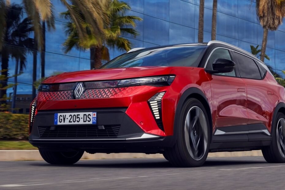 Renault redobla su apuesta por España: 600 millones y cinco nuevos modelos, dos de ellos eléctricos