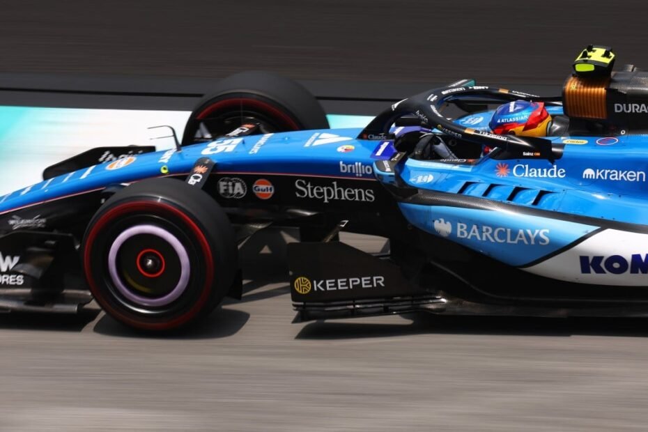 Bortoleto deja sin opciones a Sainz en Sepang: «Ha arruinado nuestra carrera»