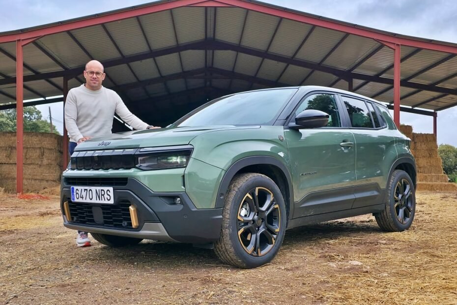 El coche más popular de Jeep se renueva de arriba a abajo y acabo de ponerlo a prueba por carretera y por campo