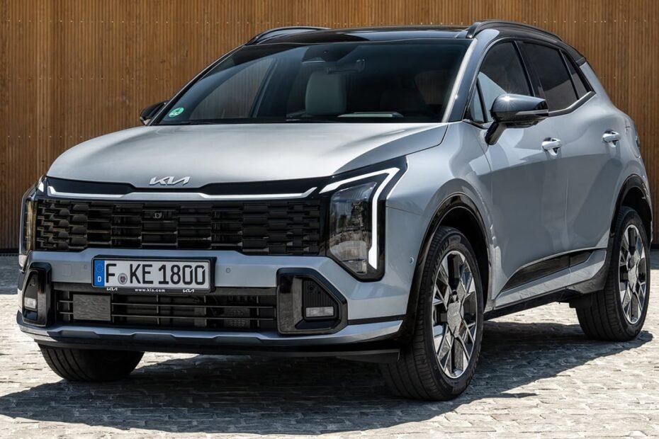 El KIA Sportage más versátil baja 8.300 € y, con un motor híbrido que rinde 239 CV, te hará olvidarte de los SUV chinos