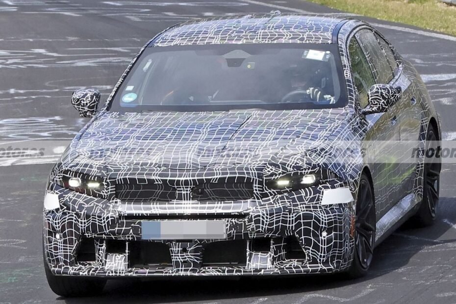 El nuevo BMW M5 rueda en Nürburgring camino de las últimas pruebas de invierno antes de su debut en 2027